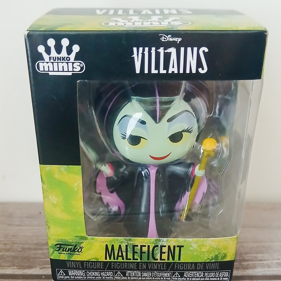 Funko Disney Villains Maleficent Vinyl Figure - Picture 1 of 9